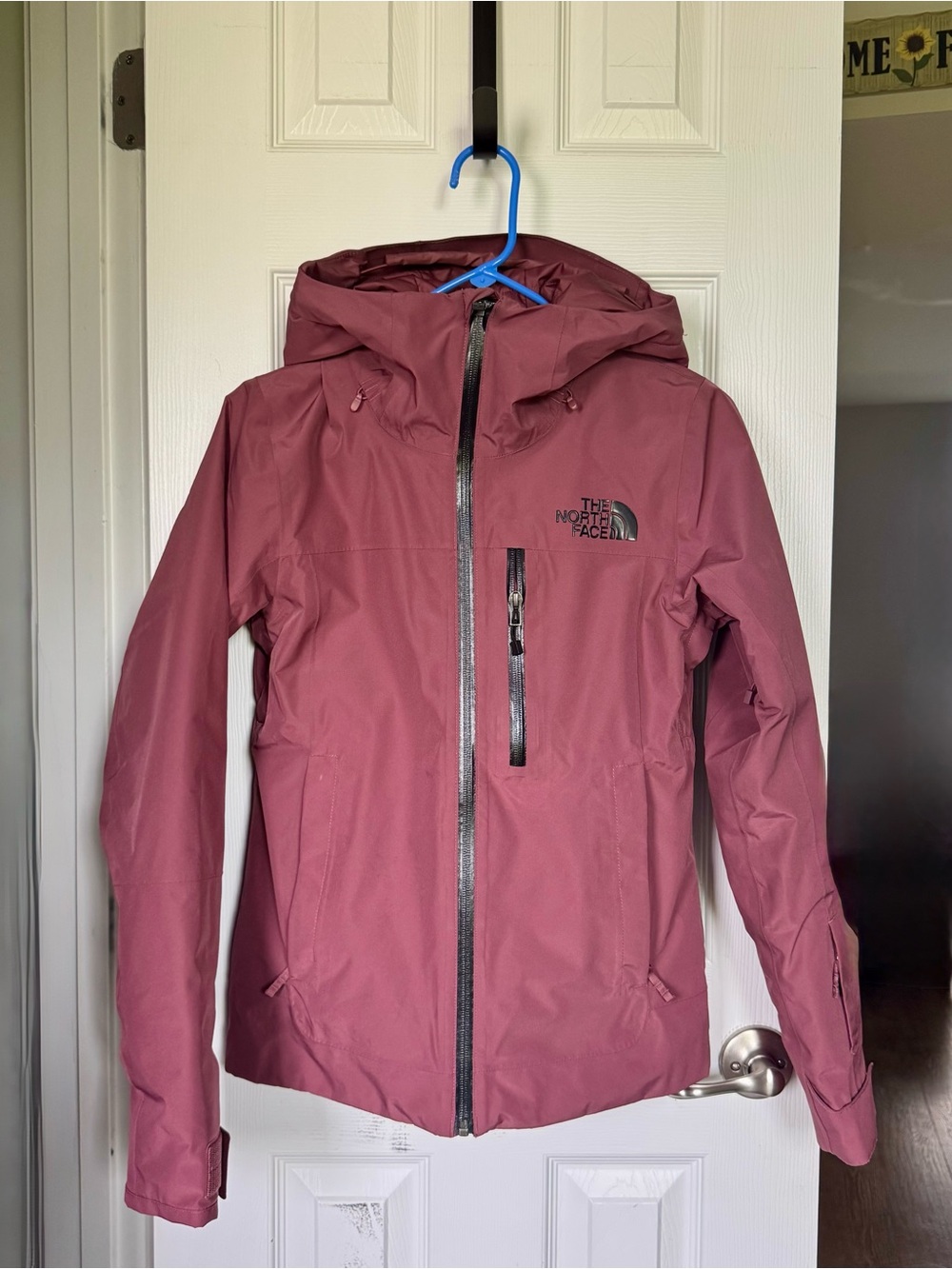 The North Face Women's Hooded Ski Jacket - Mauve Rose